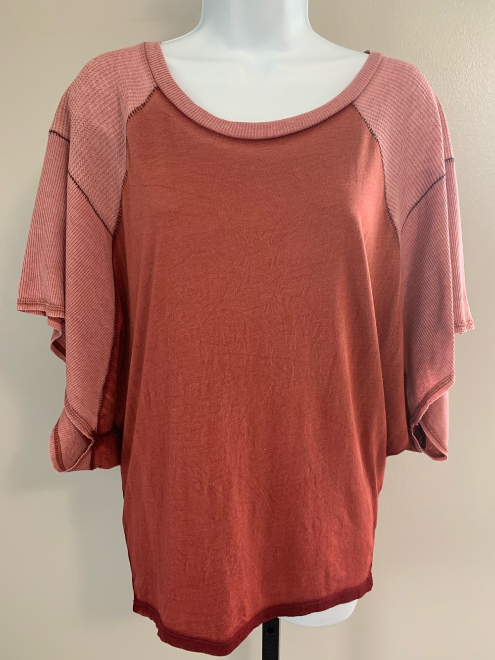 NWOT Aratta two-Tone Scoop Neck Dolman Sleeve Top in Rose and Mauve